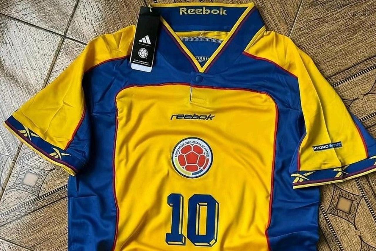 CAMISETA RETRO COLOMBIA