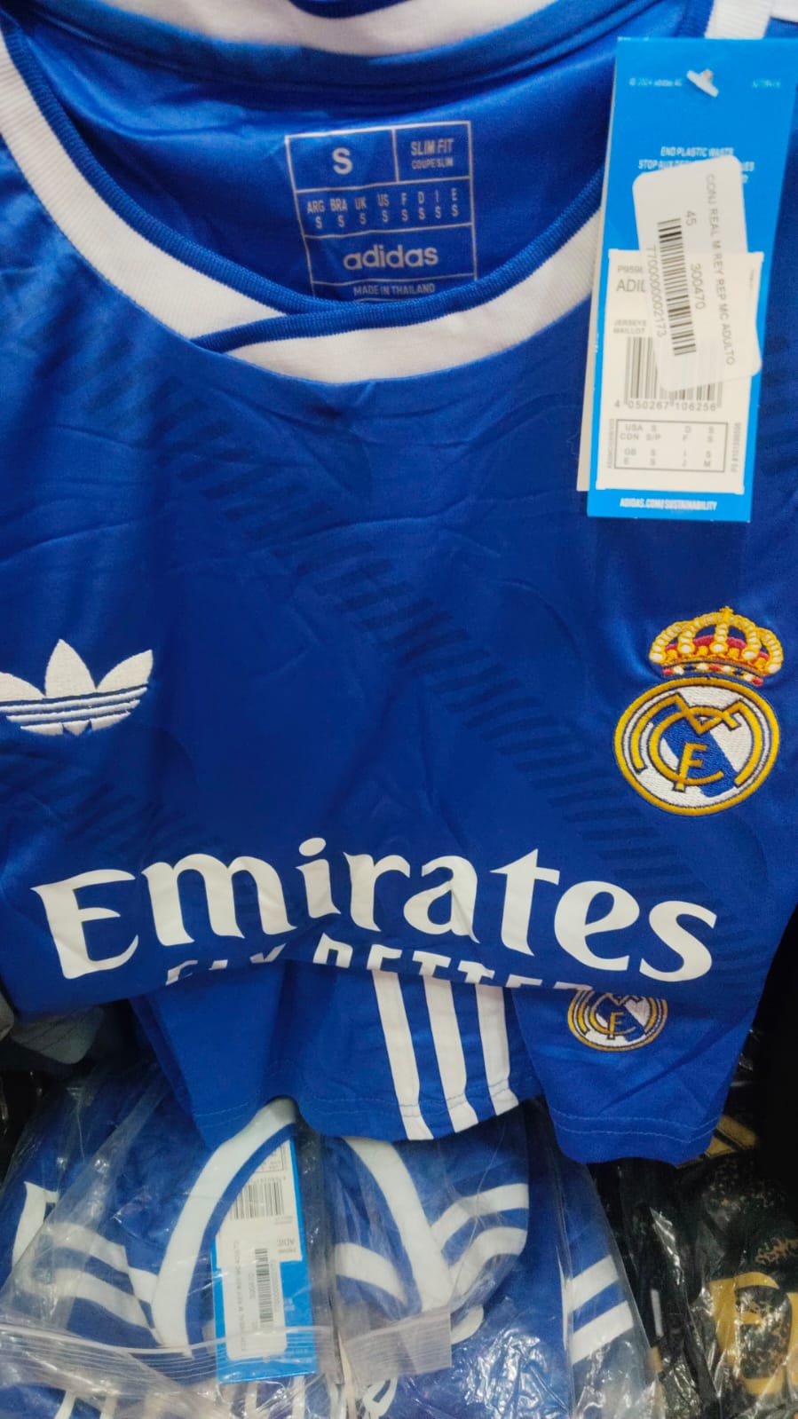 CAMISETA REAL MADRID AZUL CLARO