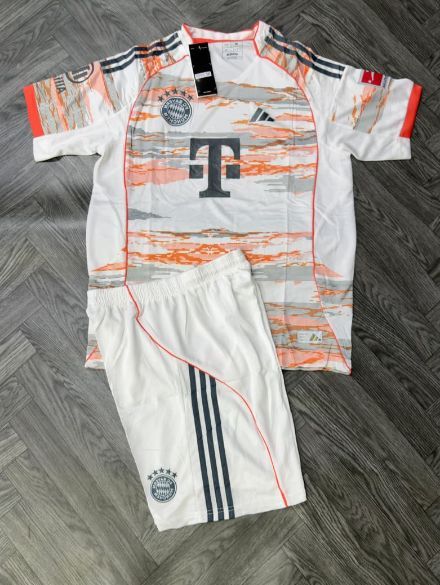 UNIFORME BAYERN MUNICH GRIS/NARANJA
